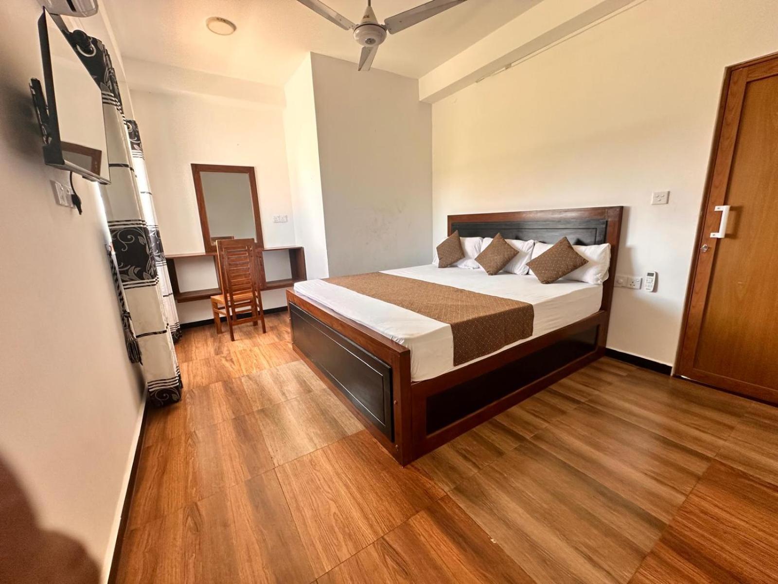 Holiday Villa Trincomalee Exterior photo