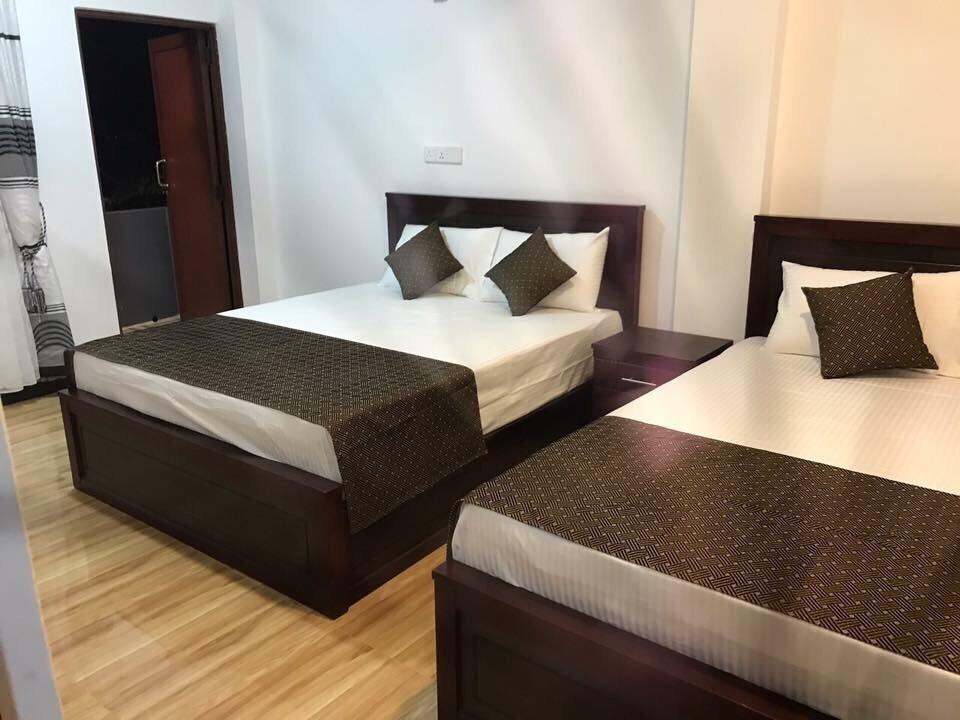 Holiday Villa Trincomalee Exterior photo